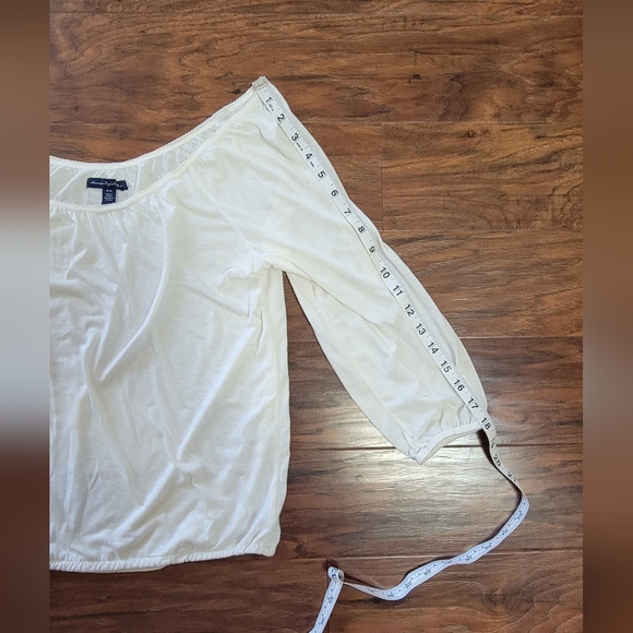 American Eagle Off The Shoulder Flowy Size Medium Off-White Blouse - Picture 6 of 8
